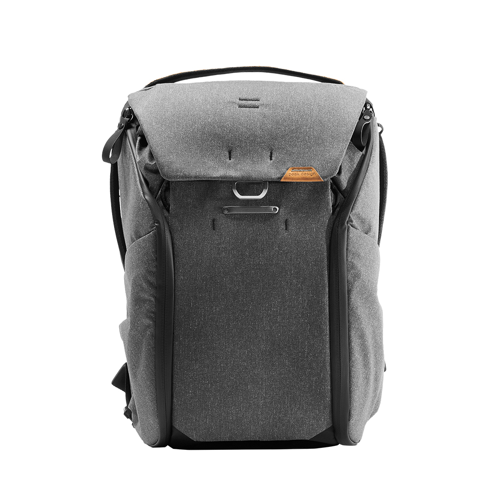 픽디자인 V2 백팩 20L 차콜